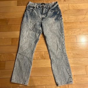 abrecrombie & fitch high rise mom jean